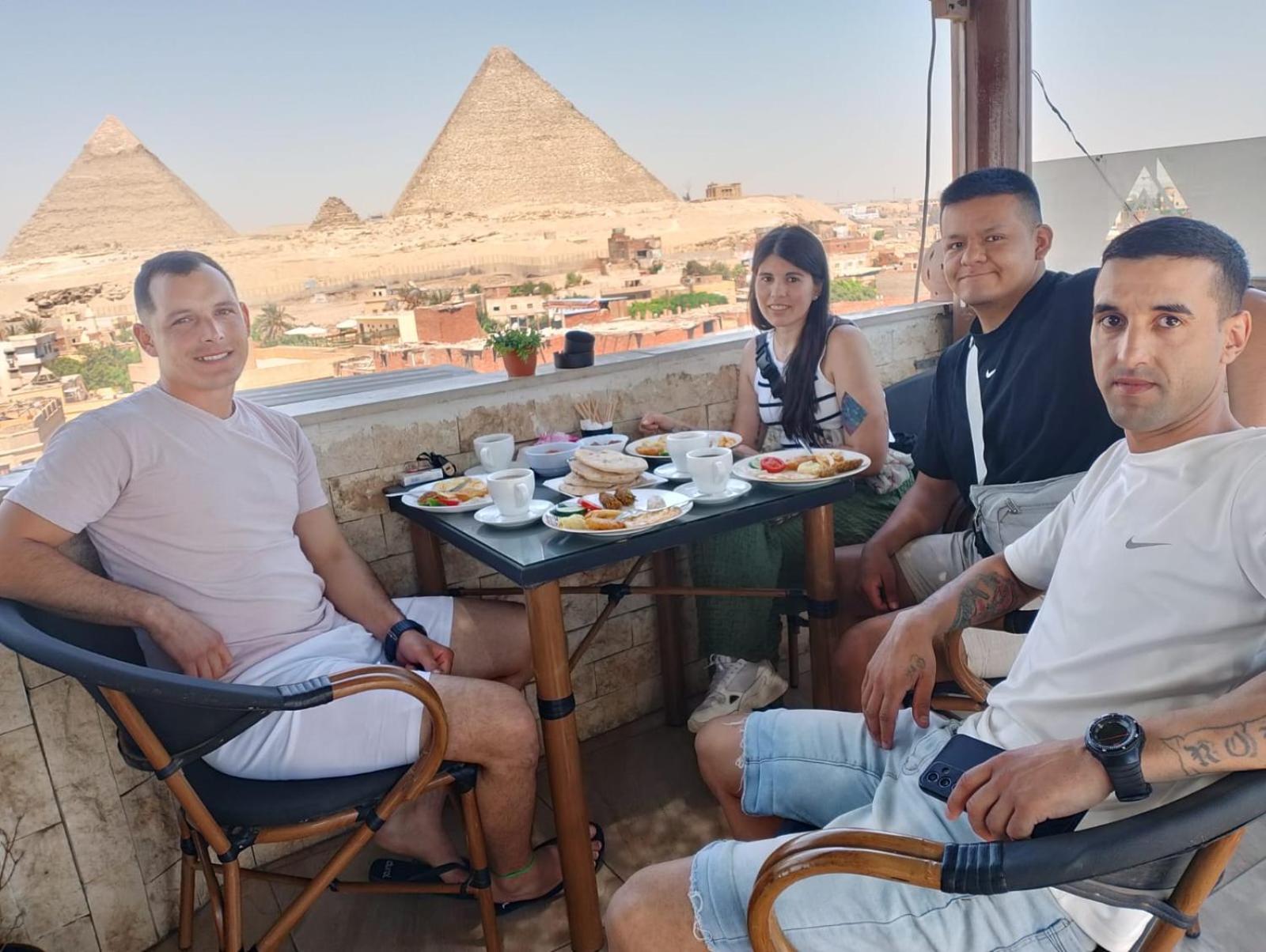 Imhotep Pyramids View Inn Kafrat al Jabal Exterior photo